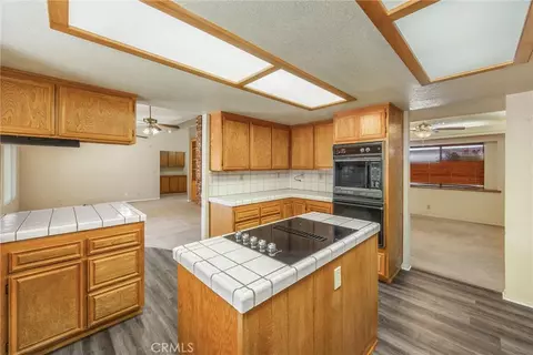 Kitchen - 16466 Tude, Apple Valley, CA 92307 photo 1 of 4