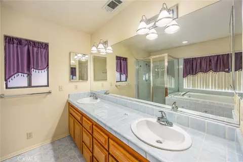 Bath - 16466 Tude, Apple Valley, CA 92307 photo 6 of 6