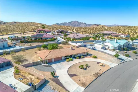 View/Area - 16466 Tude, Apple Valley, CA 92307 photo 1 of 8