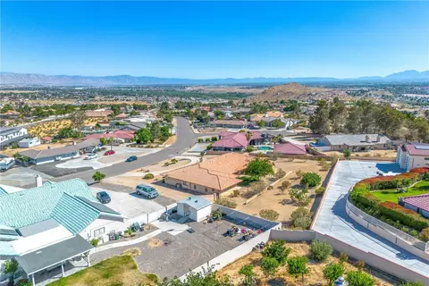 View/Area - 16466 Tude, Apple Valley, CA 92307 photo 5 of 8