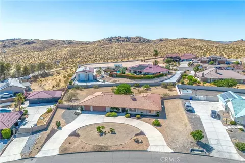 View/Area - 16466 Tude, Apple Valley, CA 92307 photo 2 of 8