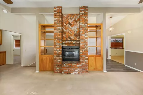 Living - 16466 Tude, Apple Valley, CA 92307 photo 11 of 15