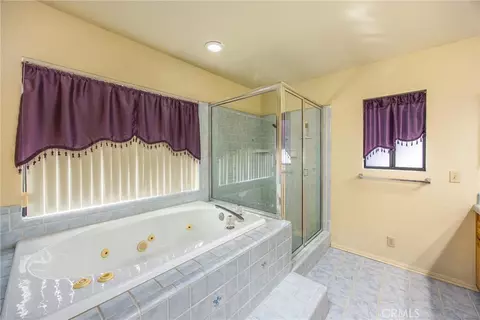Bath - 16466 Tude, Apple Valley, CA 92307 photo 5 of 6