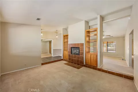 Living - 16466 Tude, Apple Valley, CA 92307 photo 4 of 15