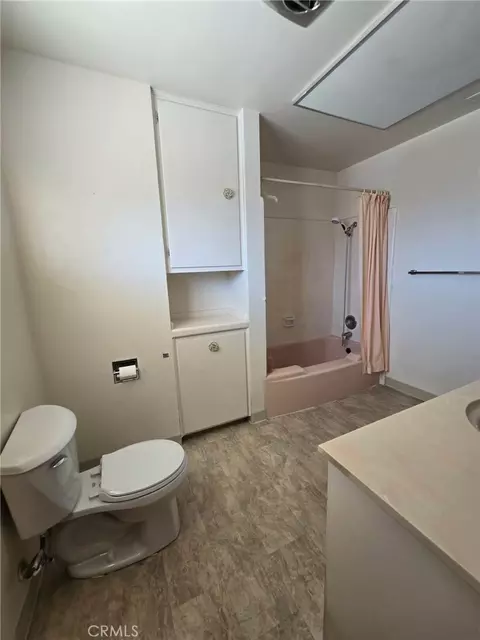 Bath - 25391 Bejoal, Barstow, CA 92311 photo 2 of 6