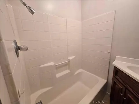 Bath - 25391 Bejoal, Barstow, CA 92311 photo 5 of 6