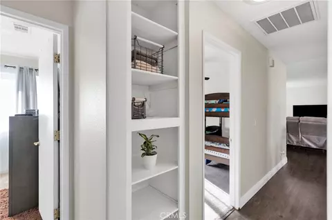 Entry Way - 21330 Ramona, Apple Valley, CA 92307 photo 1 of 1
