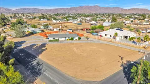 View/Area - 21330 Ramona, Apple Valley, CA 92307 photo 2 of 11