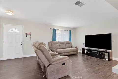 Living - 21330 Ramona, Apple Valley, CA 92307 photo 1 of 2