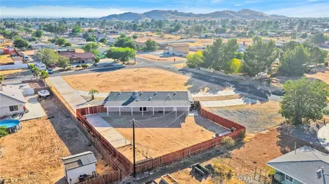View/Area - 21330 Ramona, Apple Valley, CA 92307 photo 7 of 11
