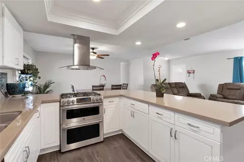 Kitchen - 21330 Ramona, Apple Valley, CA 92307 photo 4 of 5