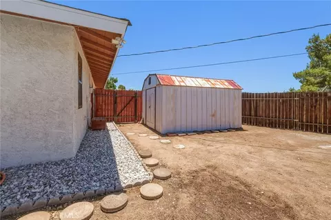 Exterior - 16230 Saint Timothy Rd, Apple Valley, CA 92307 photo 15 of 15