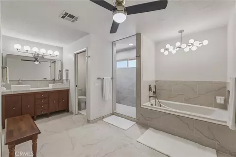 Bath - 16230 Saint Timothy Rd, Apple Valley, CA 92307 photo 2 of 6