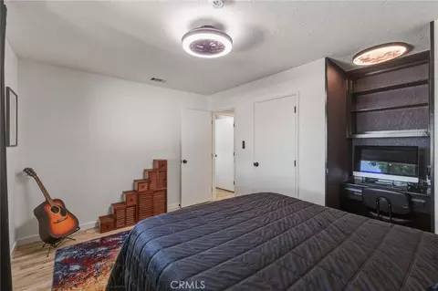 Bedroom - 16230 Saint Timothy Rd, Apple Valley, CA 92307 photo 5 of 7