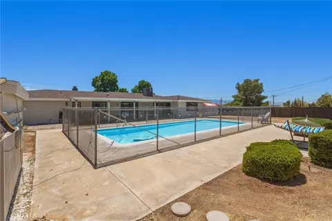 Exterior - 16230 Saint Timothy Rd, Apple Valley, CA 92307 photo 13 of 15