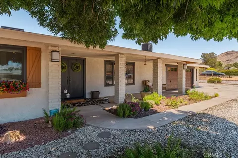 Exterior - 16230 Saint Timothy Rd, Apple Valley, CA 92307 photo 4 of 15