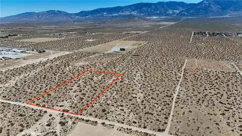 731 Sunset Rd, Lucerne Valley, CA 92356