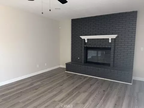 Living - 13839 Rincon, Apple Valley, CA 92307 photo 10 of 12
