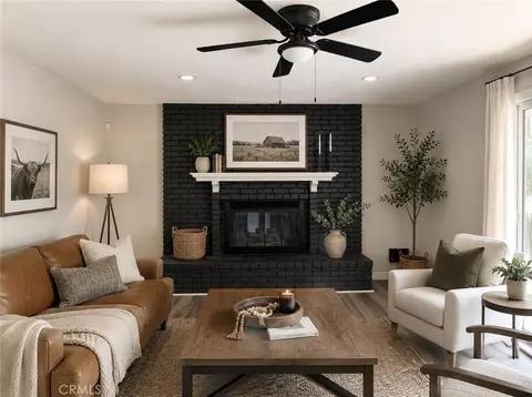 Living - 13839 Rincon, Apple Valley, CA 92307 photo 7 of 12