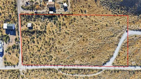 8255 Kiowa Rd, Apple Valley, CA 92308