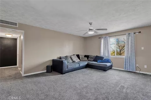 27763 Crestview, Barstow, CA 92311 photo 9