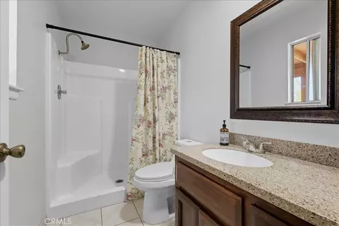 Bath - 7344 Oxford Ave, Hesperia, CA 92345 photo 3 of 3