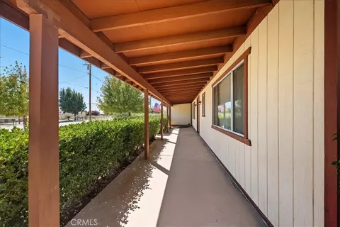 Exterior - 7344 Oxford Ave, Hesperia, CA 92345 photo 5 of 18