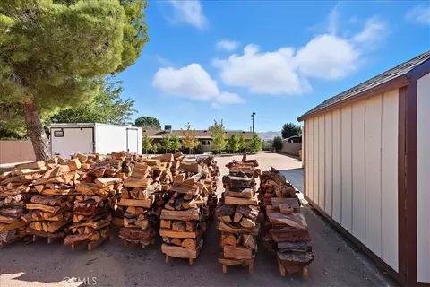 Exterior - 7344 Oxford Ave, Hesperia, CA 92345 photo 10 of 18