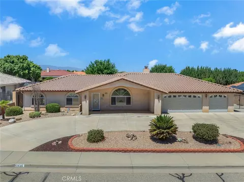 Exterior - 10636 Regency Rd, Hesperia, CA 92345 photo 4 of 5