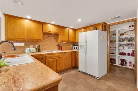 13094 Modoc Ct, Apple Valley, CA 92308 photo 9