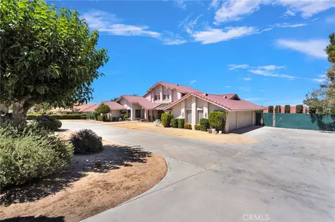 13094 Modoc Ct, Apple Valley, CA 92308 photo 2