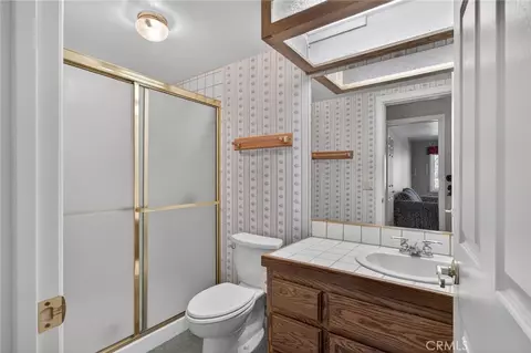 Bath - 5328 Shirley J, Wrightwood, CA 92397 photo 7 of 7