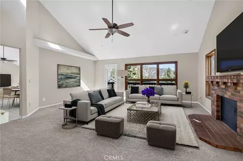 Living - 5328 Shirley J, Wrightwood, CA 92397 photo 2 of 12