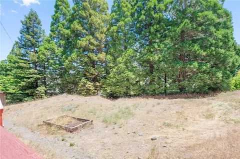 Exterior - 5328 Shirley J, Wrightwood, CA 92397 photo 5 of 8