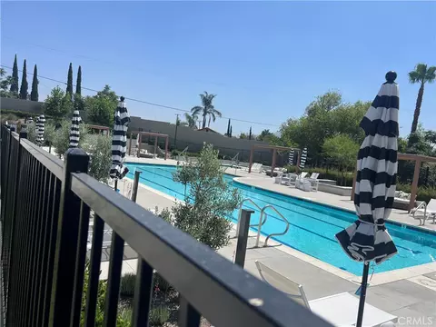 3444 Center St #13, Riverside, CA 92501