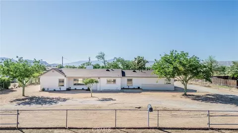 Exterior - 14387 Jicarilla Rd, Apple Valley, CA 92307 photo 2 of 4