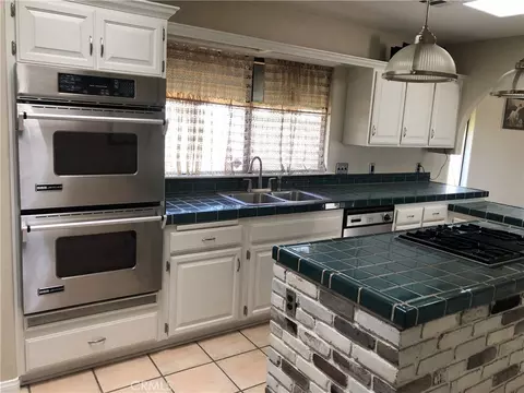 Kitchen - 15492 Lenca, Apple Valley, CA 92307 photo 1 of 2