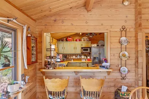 Kitchen - 24087 Clover Spg, Tehachapi, CA 93561 photo 1 of 8