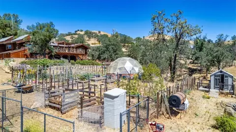 Exterior - 24087 Clover Spg, Tehachapi, CA 93561 photo 11 of 11