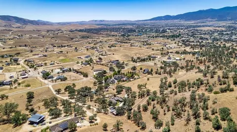 View/Area - 24087 Clover Spg, Tehachapi, CA 93561 photo 5 of 5