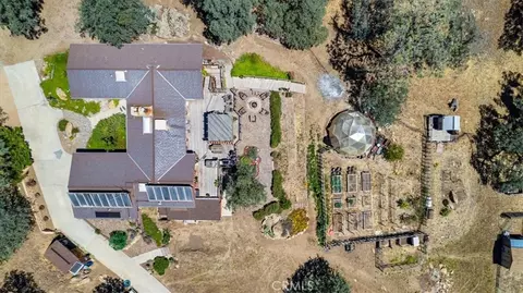 View/Area - 24087 Clover Spg, Tehachapi, CA 93561 photo 3 of 5