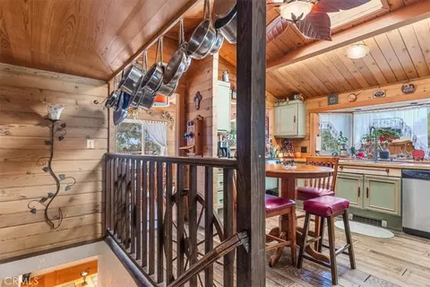 Kitchen - 24087 Clover Spg, Tehachapi, CA 93561 photo 6 of 8