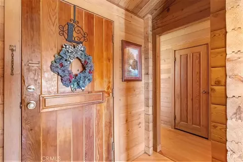 Entry Way - 24087 Clover Spg, Tehachapi, CA 93561 photo 3 of 10