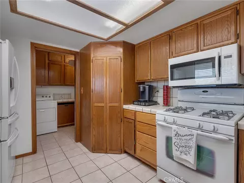 Other - 19456 Saint Timothy Ln, Apple Valley, CA 92307 photo 3 of 4