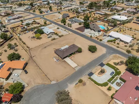 View/Area - 19456 Saint Timothy Ln, Apple Valley, CA 92307 photo 3 of 4