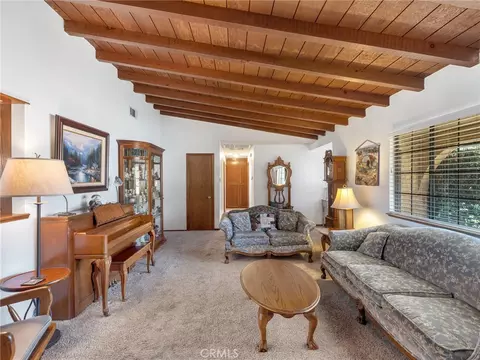 Living - 19456 Saint Timothy Ln, Apple Valley, CA 92307 photo 2 of 5