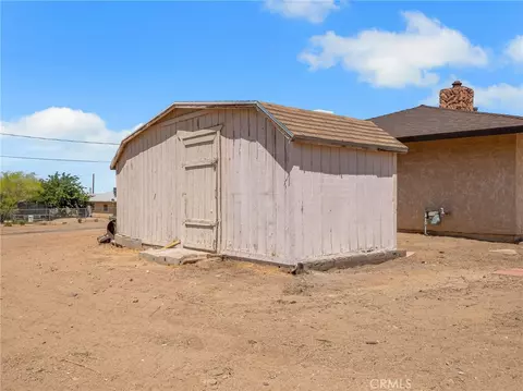 Exterior - 19456 Saint Timothy Ln, Apple Valley, CA 92307 photo 3 of 5