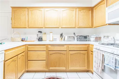 Kitchen - 19581 Saint Andrews Way, Apple Valley, CA 92308 photo 1 of 5