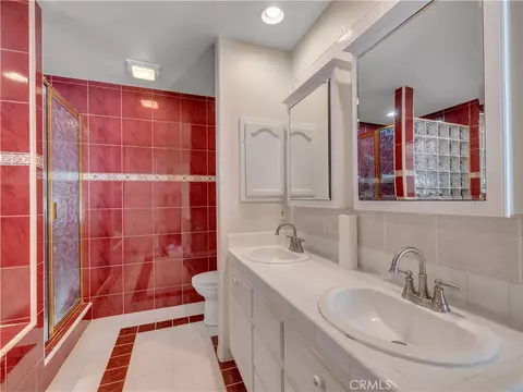 Bath - 8756 Oakwood, Hesperia, CA 92345 photo 5 of 8