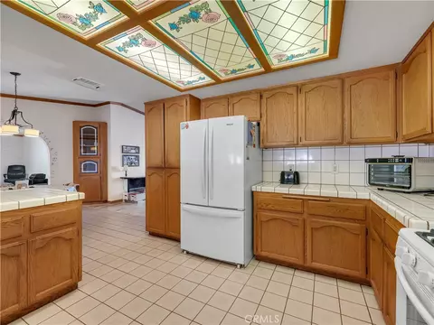 Kitchen - 8756 Oakwood, Hesperia, CA 92345 photo 2 of 3